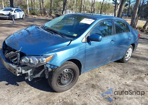 2013 Toyota Corolla Base z USA, uszkodzony, nr VIN 5YFBU4EE1DP210756